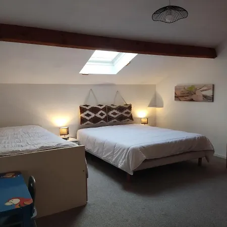 아파트 Au Calme Avec Piscine Et Parking Dans Securisee 생장드몽