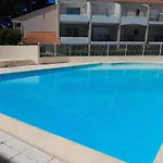 Au Calme Avec Piscine Et Parking Dans Securisee * סן ז'אן דה מון