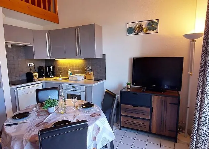 Apartmán Au Calme Avec Piscine Et Parking Dans Securisee