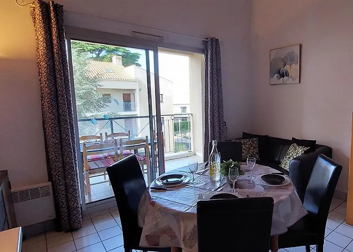 Apartmán Au Calme Avec Piscine Et Parking Dans Securisee