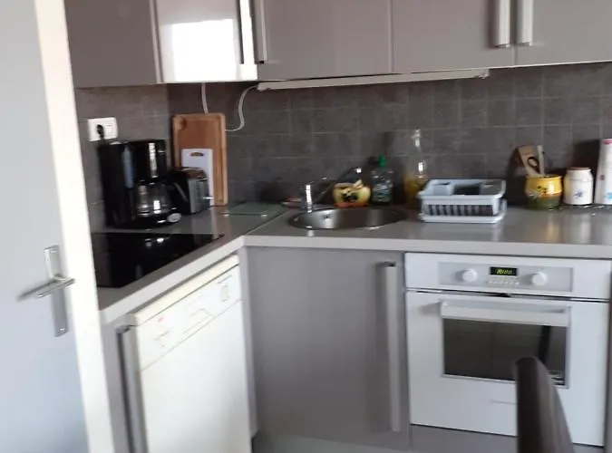 Au Calme Avec Piscine Et Parking Dans Résidence Securisée * Saint-Jean-de-Monts