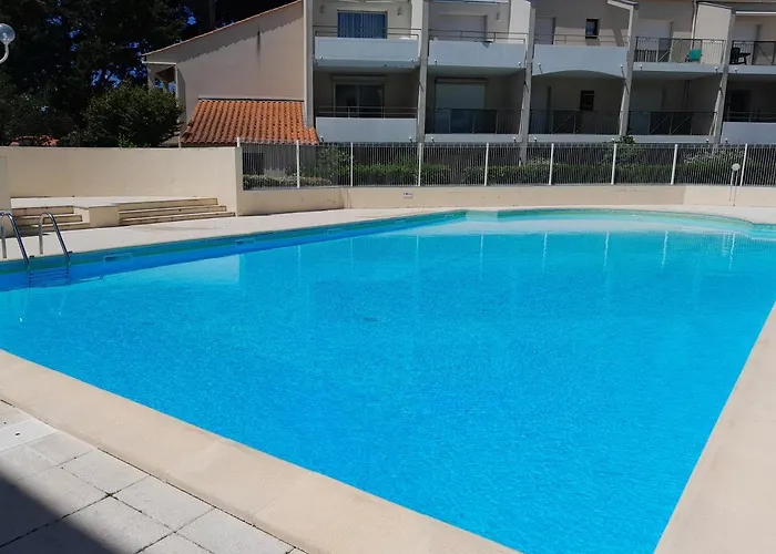 Au Calme Avec Piscine Et Parking Dans Résidence Securisée * Saint-Jean-de-Monts