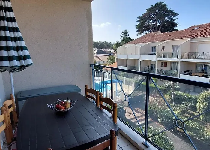 Au Calme Avec Piscine Et Parking Dans Résidence Securisée *